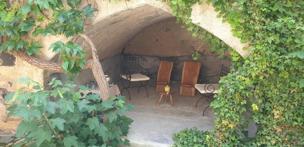 Ferienwohnung La Voute Noble Saint-Saturnin  Exterior foto